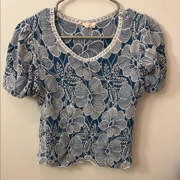 Floral Lace Puff Sleeve Top - Blue and White - Picture 1 of 3
